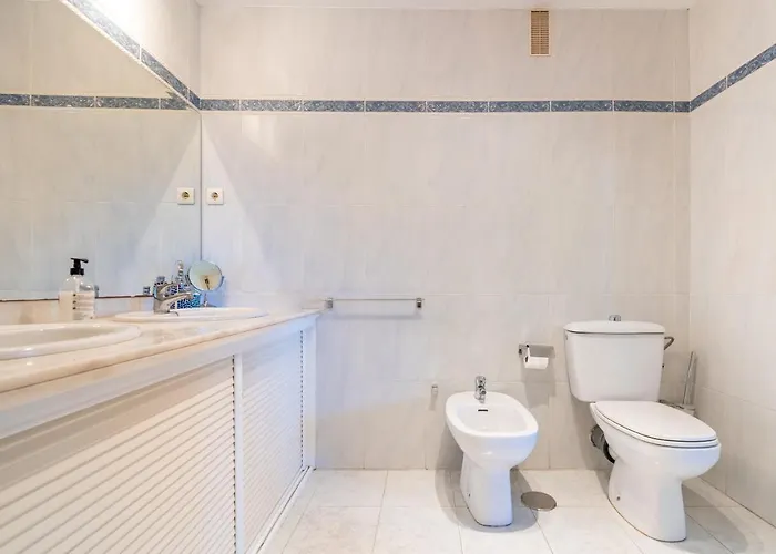 Costa Playa * טורמולינוס